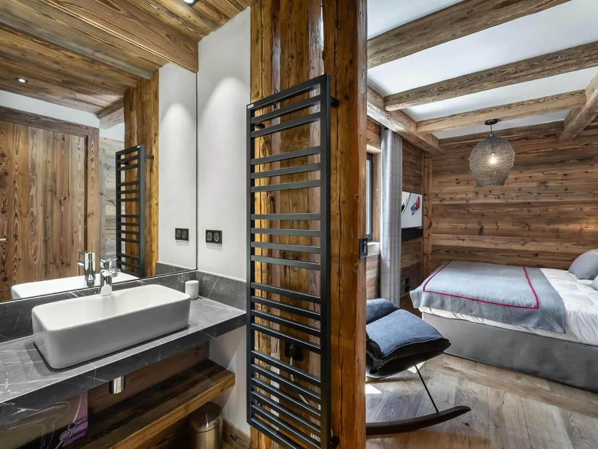 Chalet Luxueux Avec 5 Chambres, Hammam, Cheminee Et Grande Terrasse Au Coeur De Val D'Isere - Fr-1-567-34